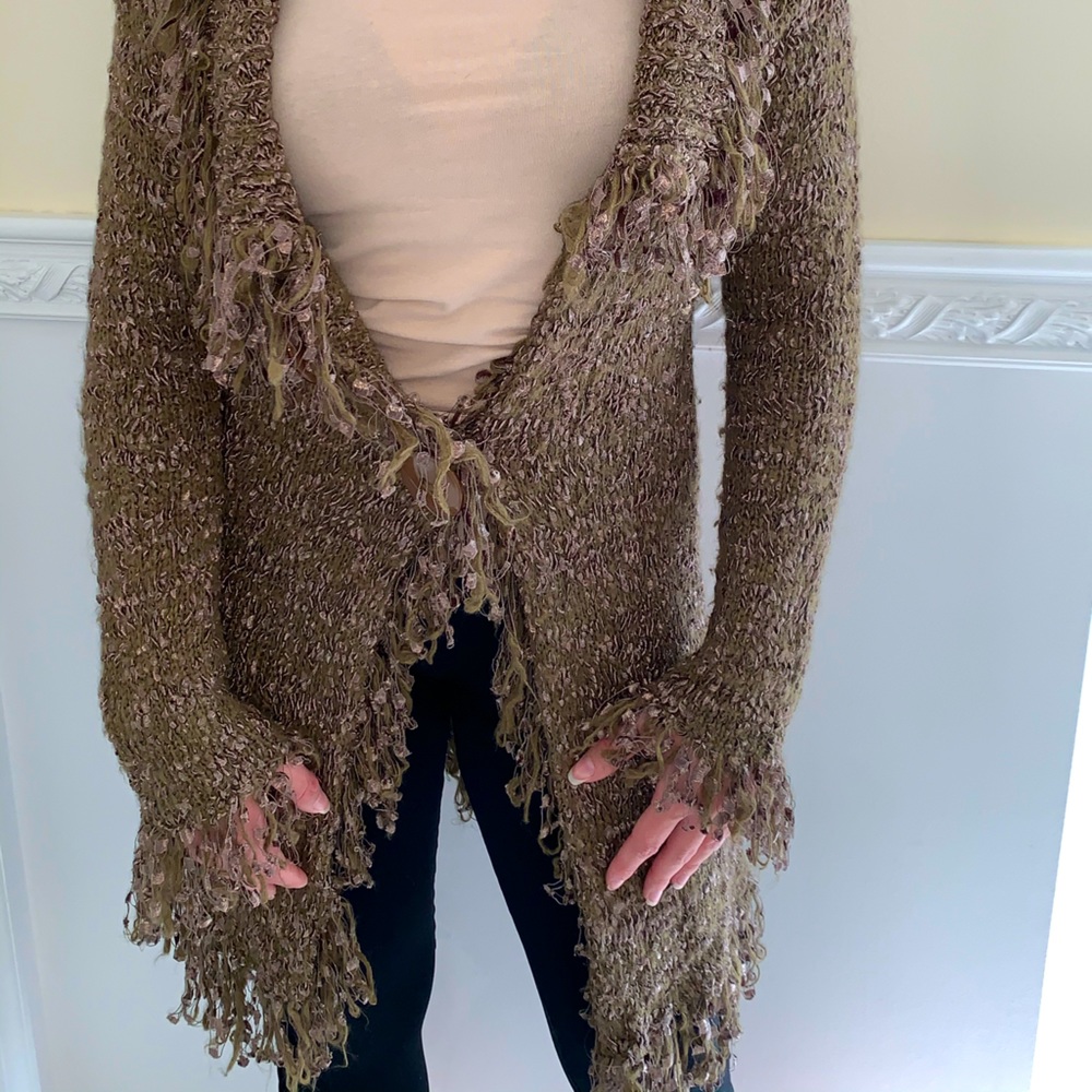 Gold Shrug